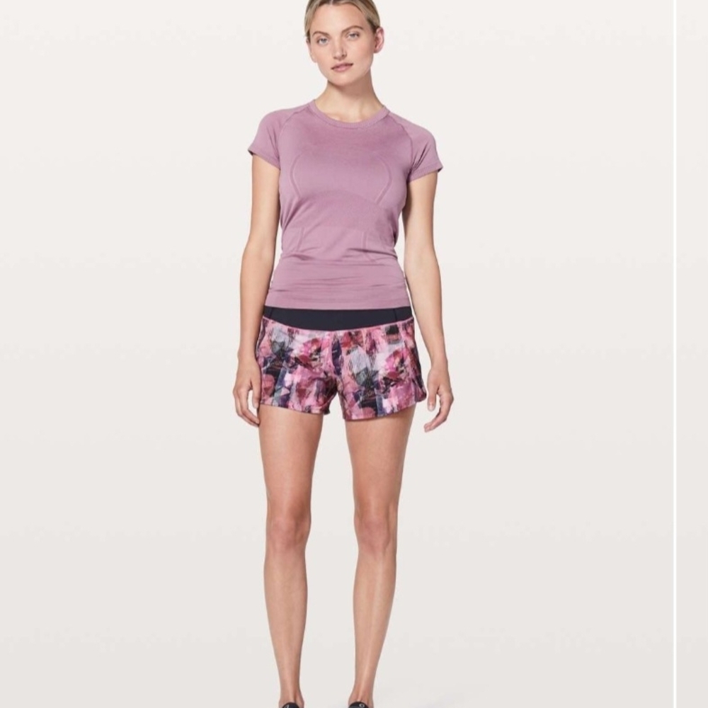 Lululemon Run Times Short II 4" Size 8